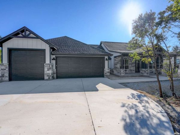 224 FREEDOM ST, Fischer, TX 78623