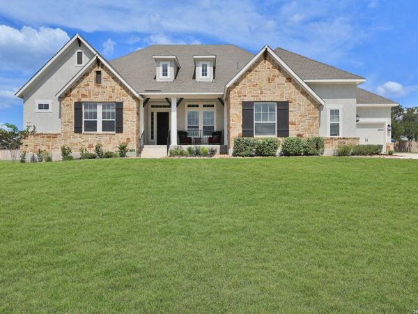 195 Piper, Castroville, TX 78009