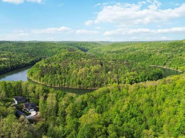 570 Indian Creek , Burnside, KY 42519