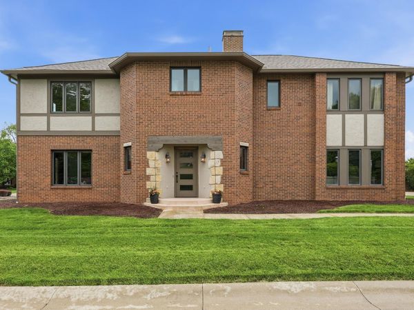 180 Stanwick Court, Newark, OH 43055