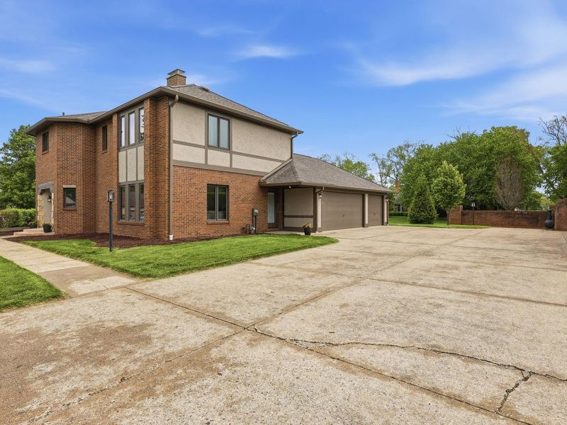 180 Stanwick Court, Newark, OH 43055 Photo 3