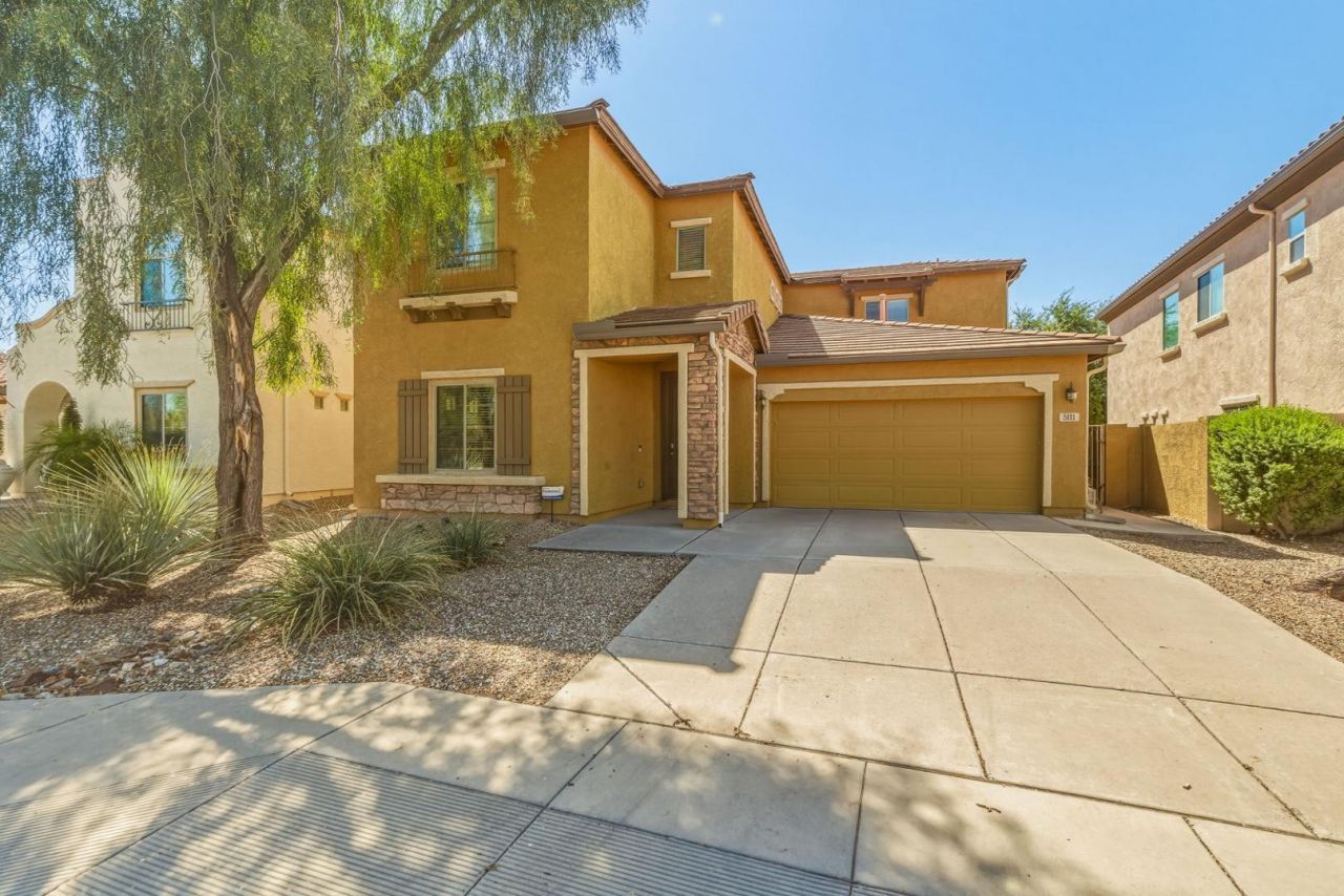 5111 W El Cortez Trail, Phoenix, AZ 85083 Main Photo