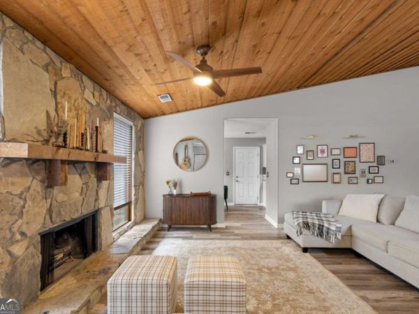 810 Bonnie Glen Drive SE, Marietta, GA 30067