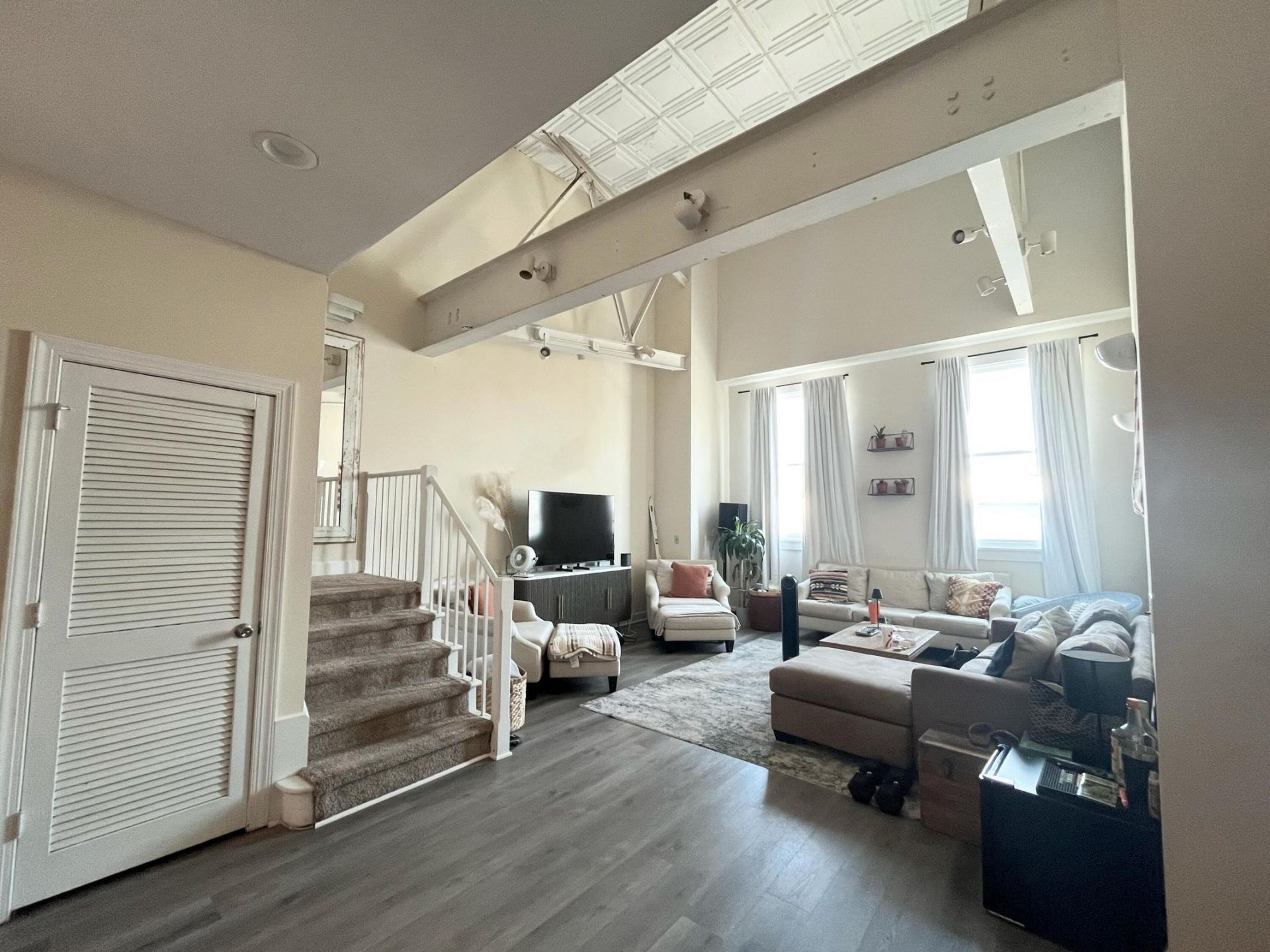291 King Street Photo 3