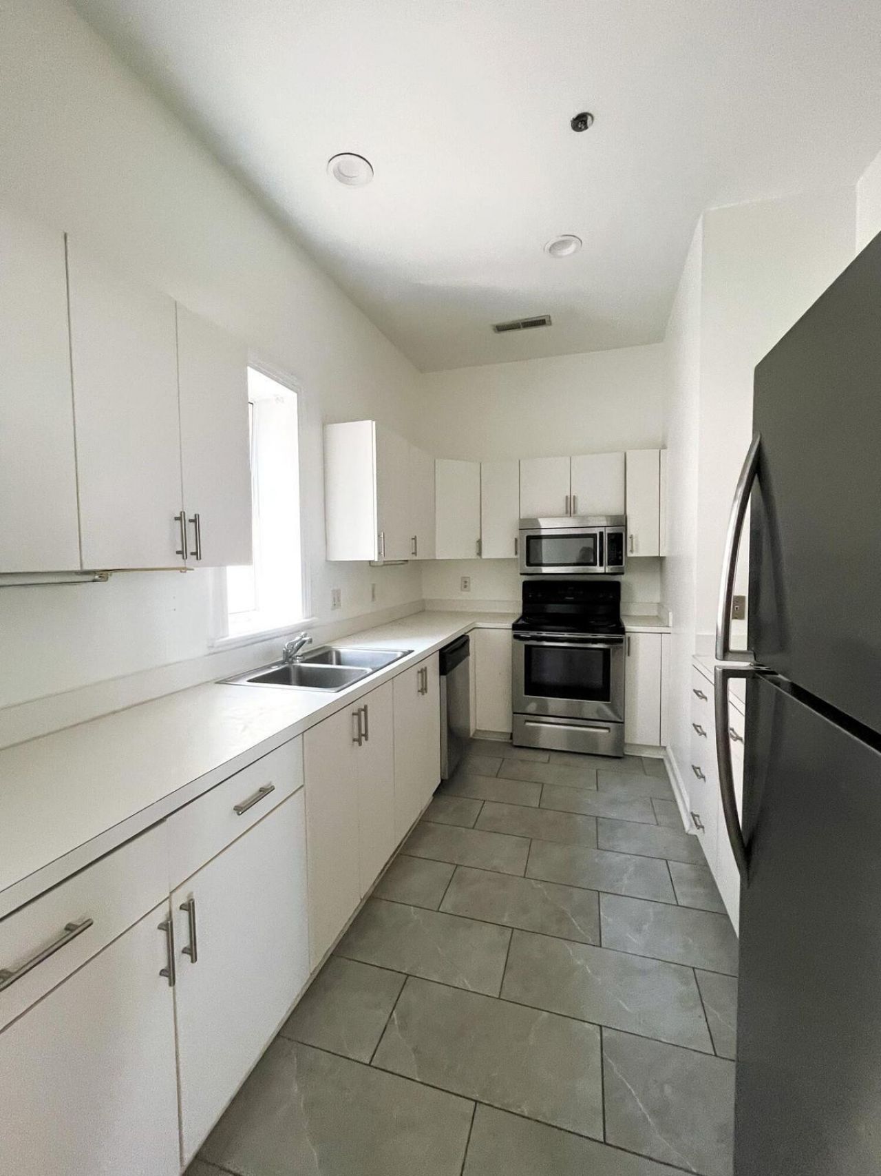 291 King Street Photo 5