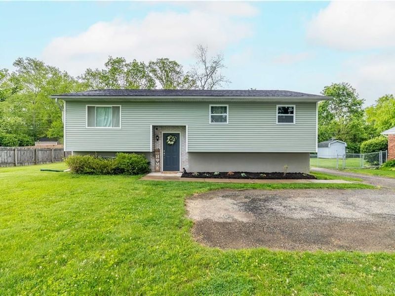 3443 Sunnyside Drive, Beavercreek, OH 45432 Photo 2