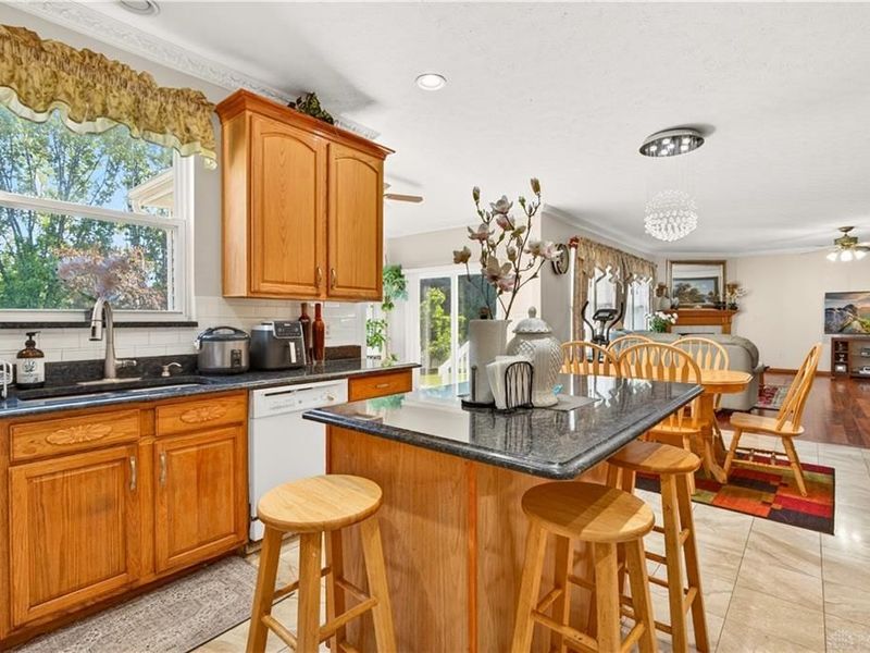 6520 Heritage Park Boulevard, Huber Heights, OH 45424 Photo 12