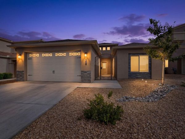 621 Primrose Avenue SW, Los Lunas, NM 87031