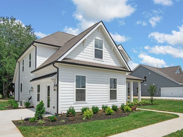 1415 Charles Dr , Chapel Hill, TN 37034