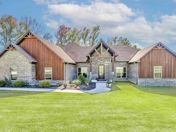 8 Winterberry Drive , Greenbrier, AR 72058