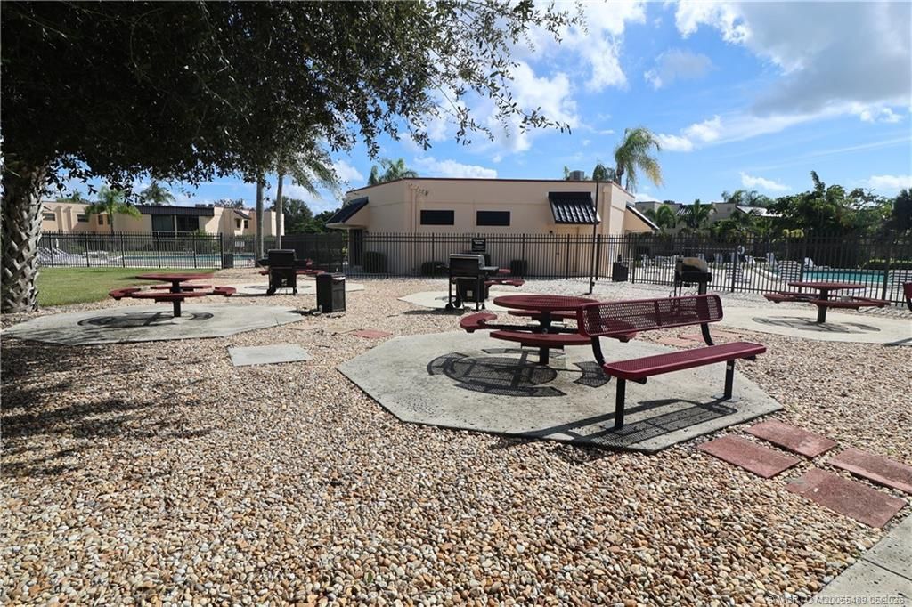 2083 NE Collins Circle, Unit 8-90, Jensen Beach, FL 34957 Photo