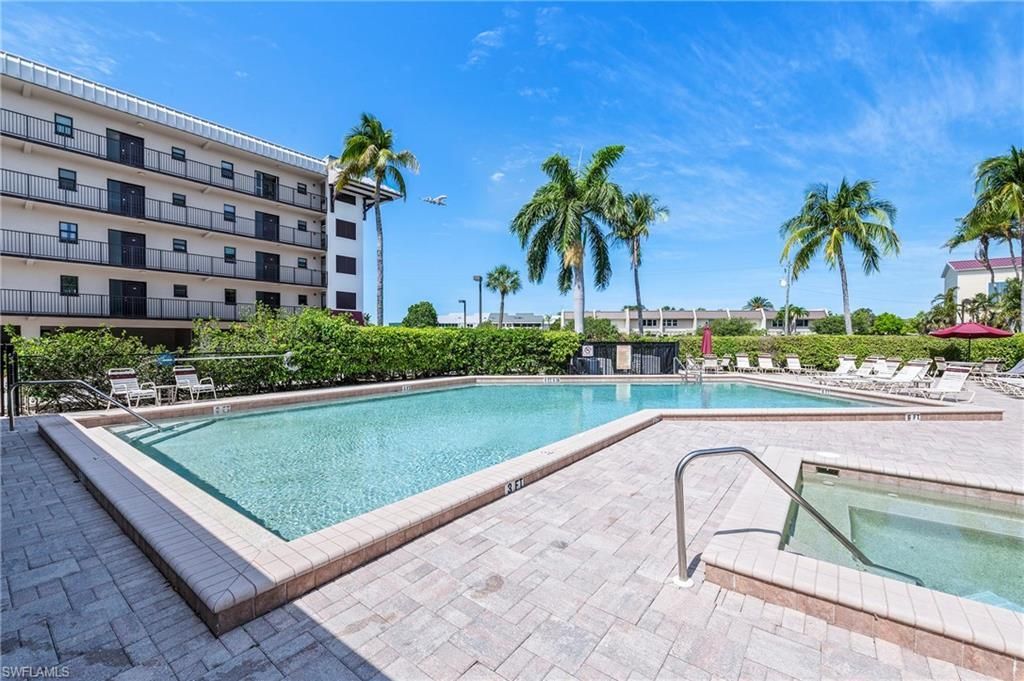 803 River Point Dr, Unit 306B, Naples, FL 34102 Photo