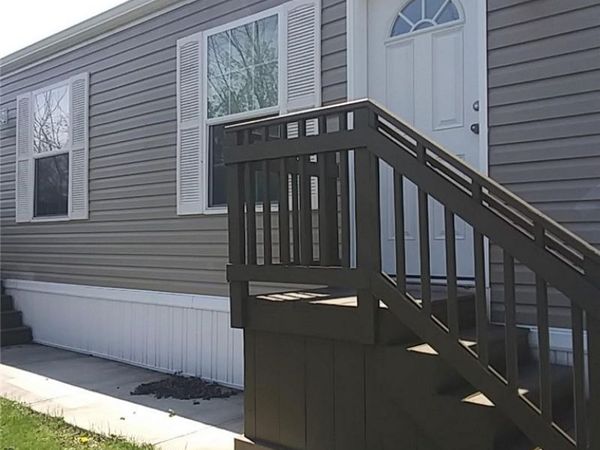 36 Leesburg Ct, Imperial, PA 15126