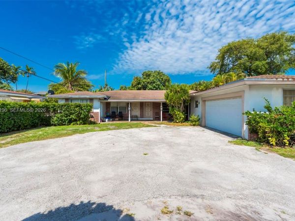 316 N 28th Ave , Hollywood, FL 33020