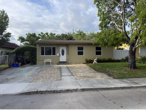 429 Summa Street, West Palm Beach, FL 33405