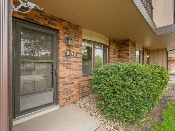 854 Jordan Circle, Schererville, IN 46375