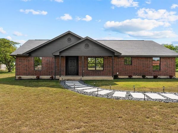 180 Woodard Lane, Bruceville, TX 76630
