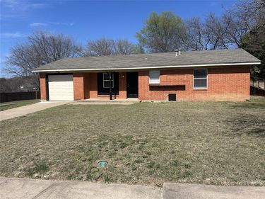 6406 Waynewood Court, Fort Worth, TX 76135