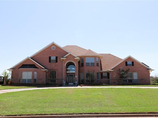 505 Country Club Drive, Henrietta, TX 76365