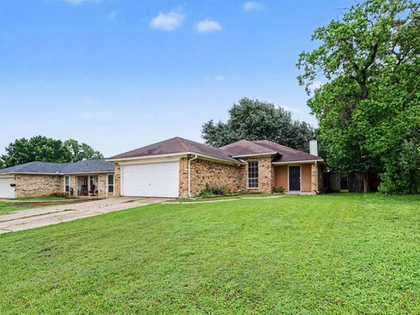 313 Sunnyview Drive, Mansfield, TX 76063