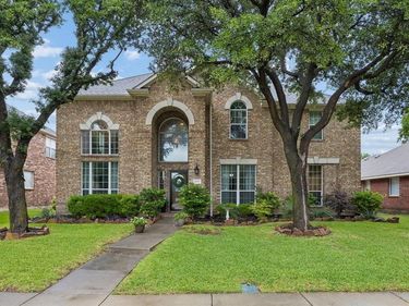 8690 Kennsington Street, Frisco, TX 75036