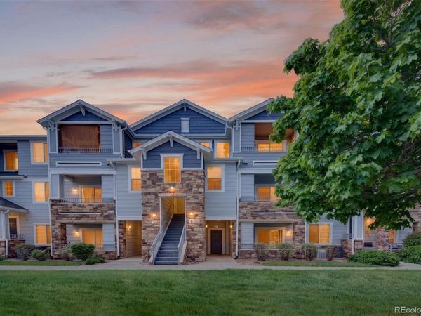 5255 Memphis Street, Unit 806, Denver, CO 80239