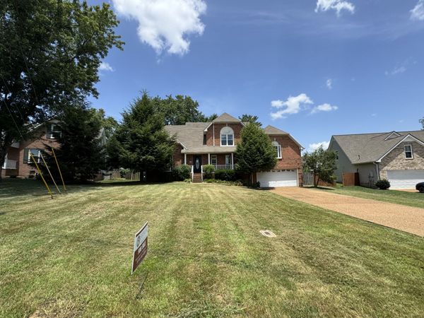 2678 Douglas Ln, Thompsons Station, TN 37179