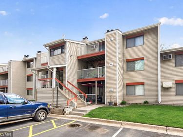 400 Shelard Parkway, Unit 203, Saint Louis Park, MN 55426