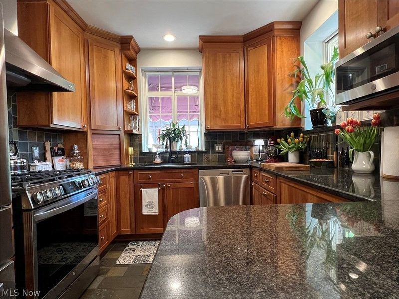 15489 Brewster Road, East Cleveland, OH 44112 Photo 25