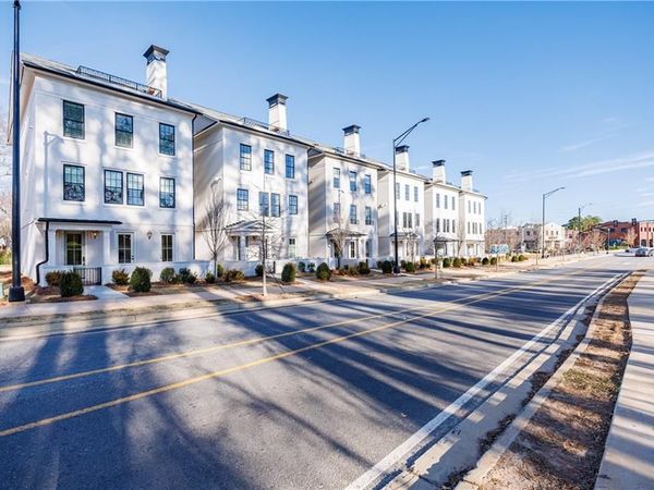 650 Mayfair Court , Alpharetta, GA 30009