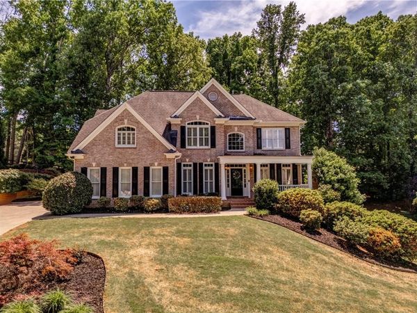 929 Ravenwood Way , Canton, GA 30115