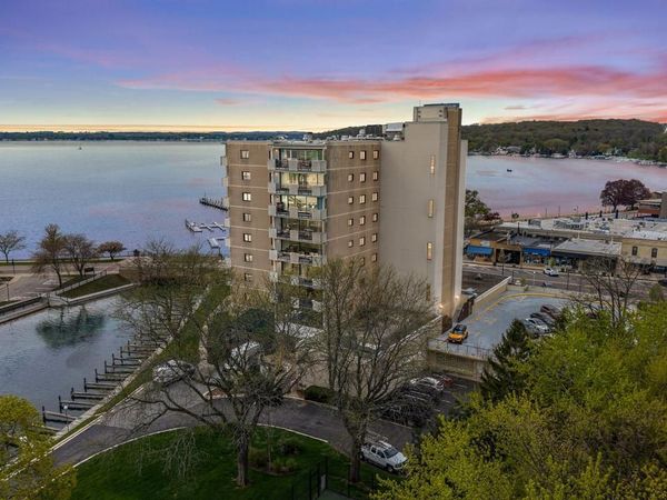 101 Broad STREET, Unit 104, Lake Geneva, WI 53147