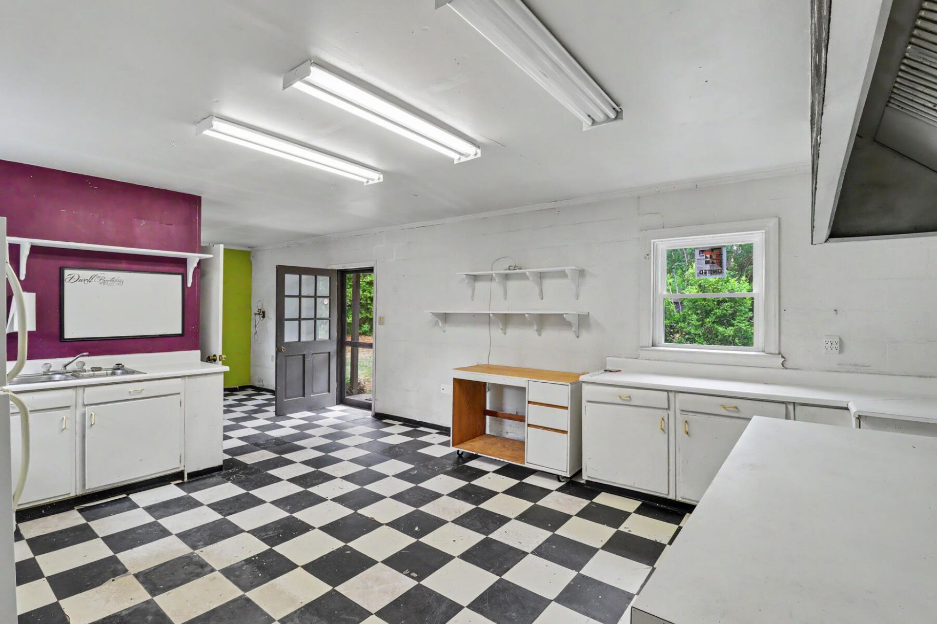 20 Salem Street Photo 40
