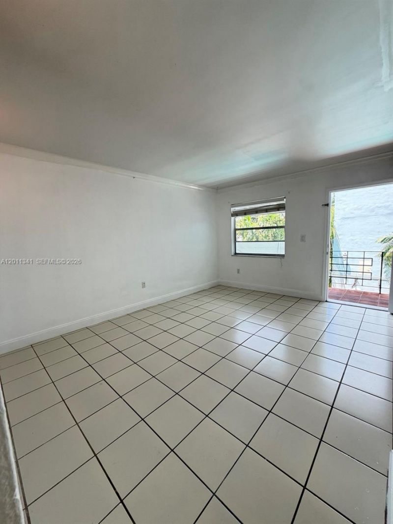 820 Salzedo St, Unit 202, Coral Gables, FL 33134 Photo
