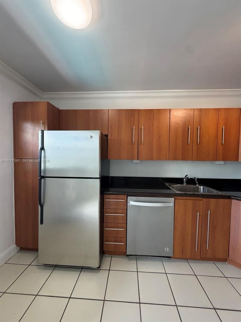 820 Salzedo St, Unit 202, Coral Gables, FL 33134 Photo