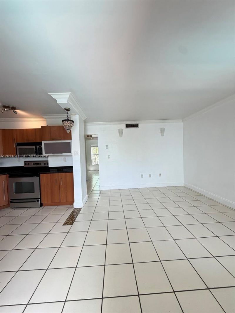 820 Salzedo St, Unit 202, Coral Gables, FL 33134 Photo