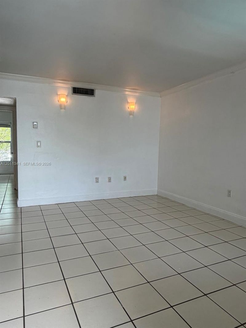 820 Salzedo St, Unit 202, Coral Gables, FL 33134 Photo