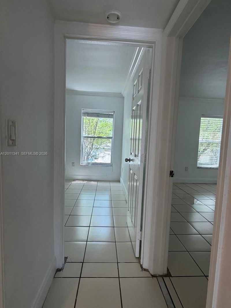820 Salzedo St, Unit 202, Coral Gables, FL 33134 Photo