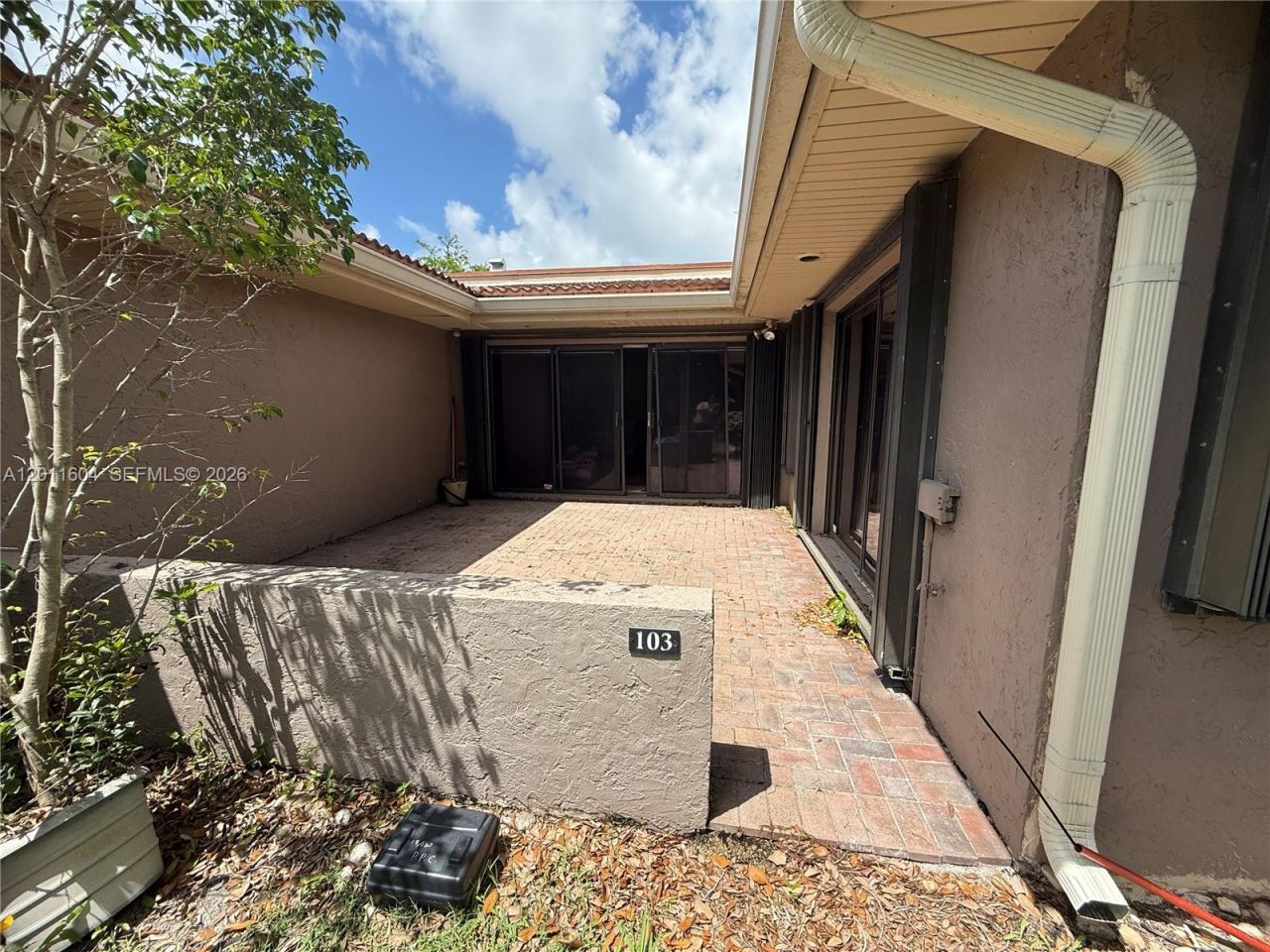 103 Tweedbrook Ln, Hollywood, FL 33021 Photo