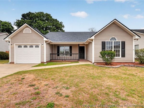 1054 Coalport Road, Hope Mills, NC 28348