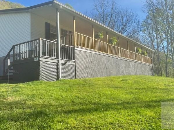 2605 Anawalt Ridge Road, Anawalt, WV 24808