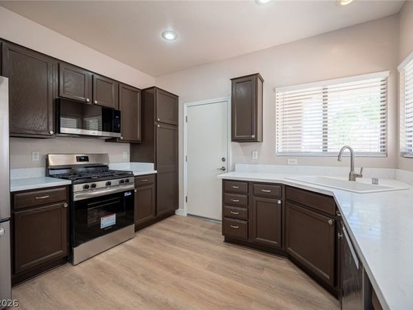 1820 Walking Path Avenue , Henderson, NV 89012