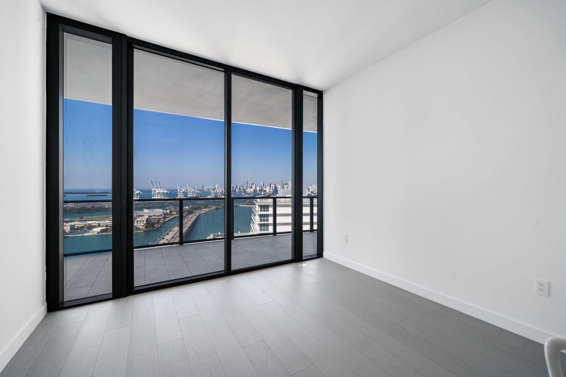 500 Alton, Unit 2702, Miami Beach, FL 33139 Photo