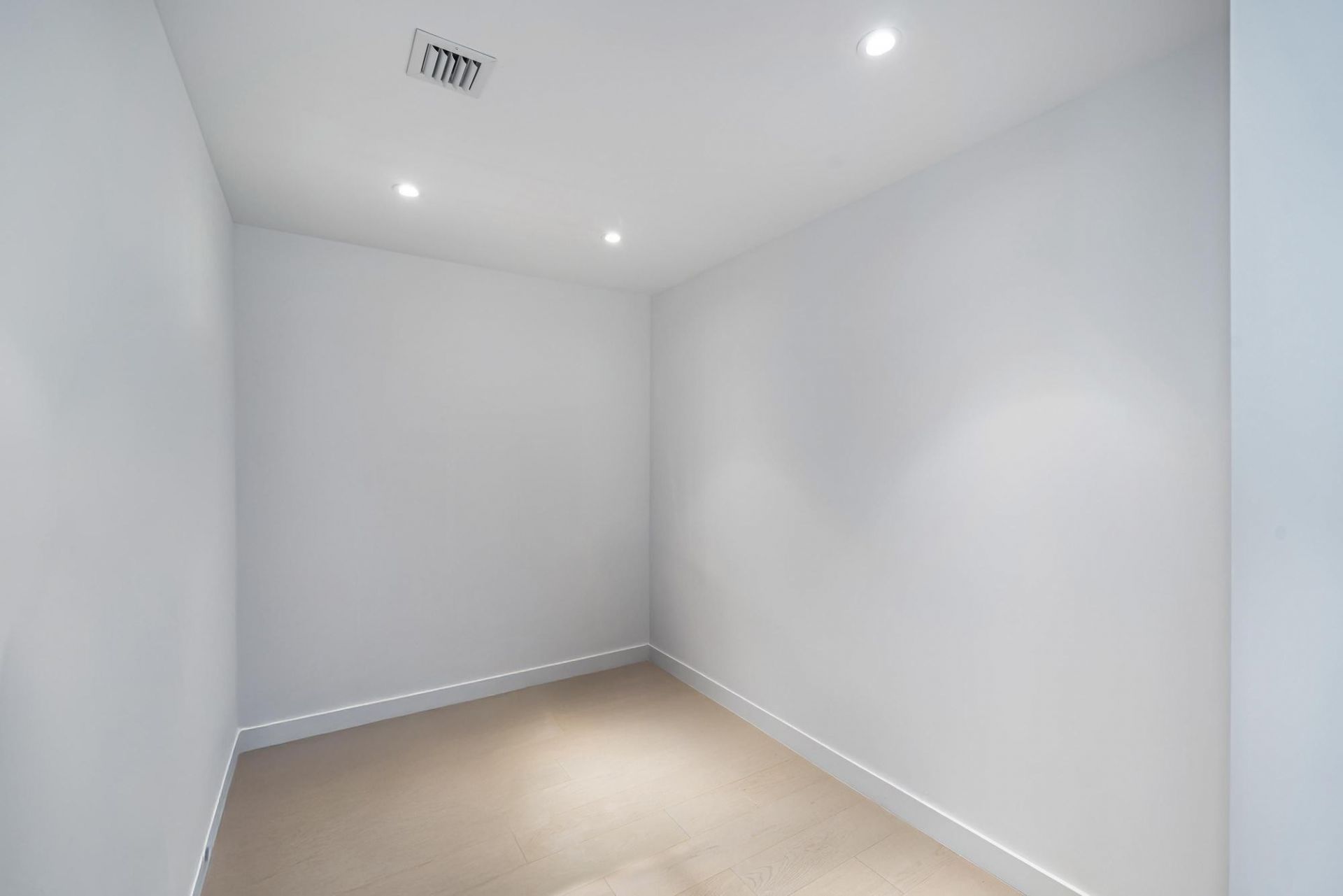 500 Alton, Unit 2702, Miami Beach, FL 33139 Photo