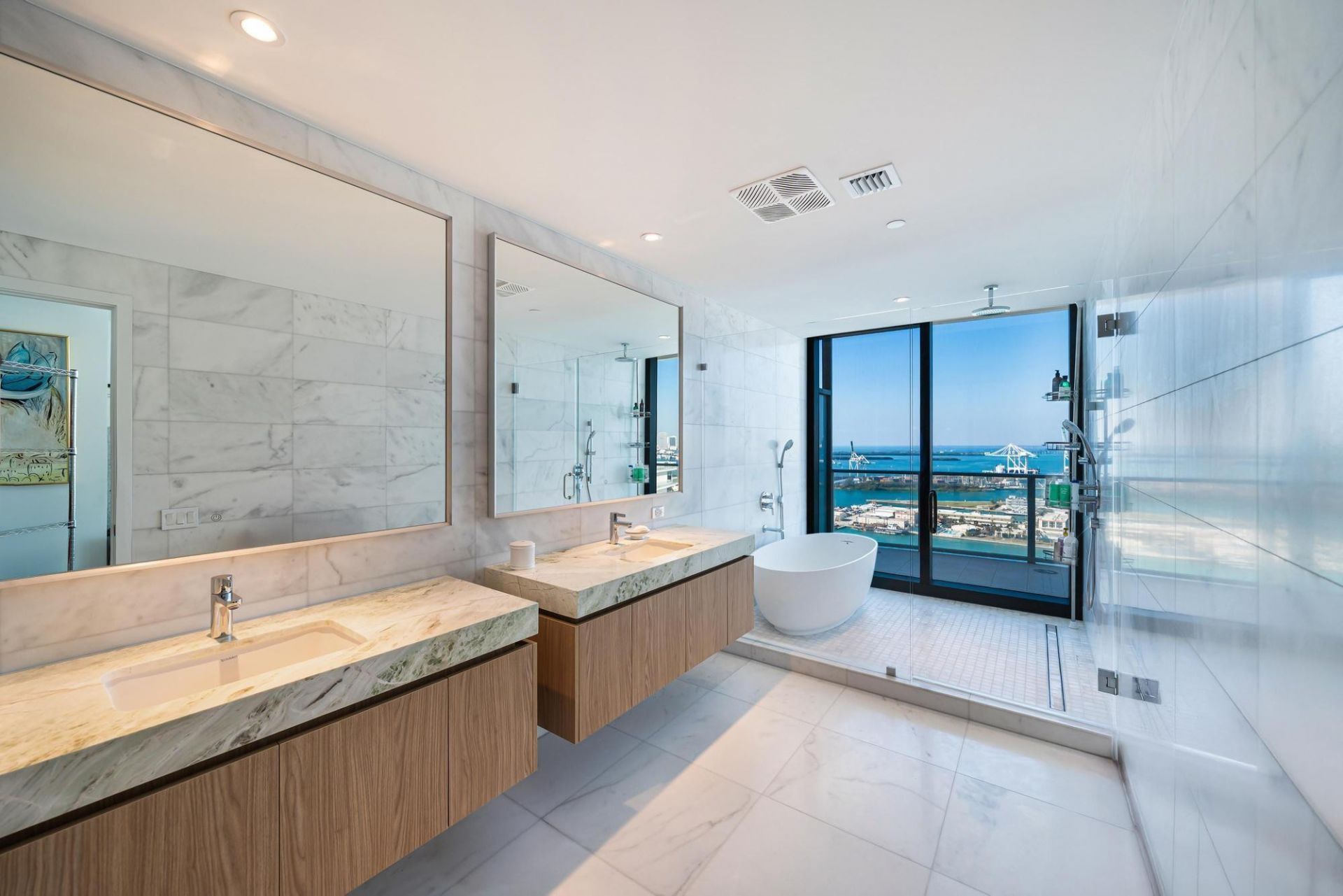 500 Alton, Unit 2702, Miami Beach, FL 33139 Photo