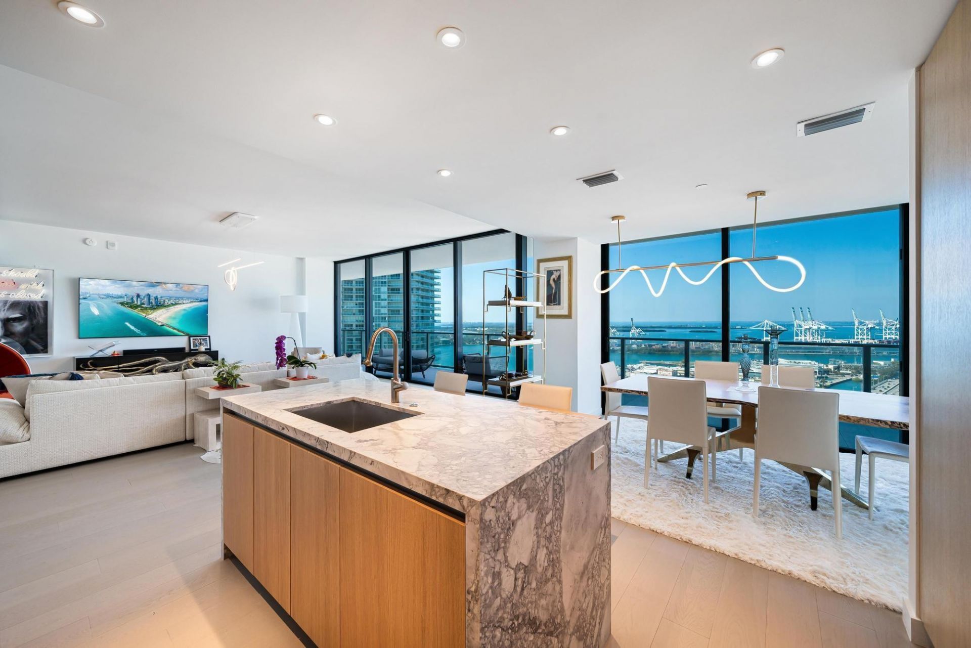 500 Alton, Unit 2702, Miami Beach, FL 33139 Photo