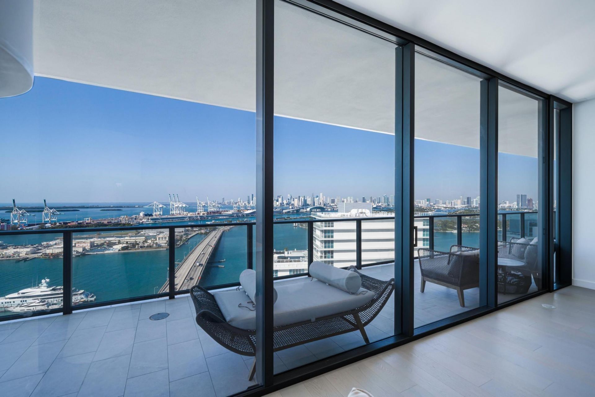 500 Alton, Unit 2702, Miami Beach, FL 33139 Photo