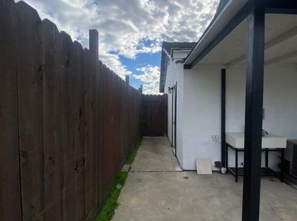 827 Saint Andrew St, Lathrop, CA 95330 Photo