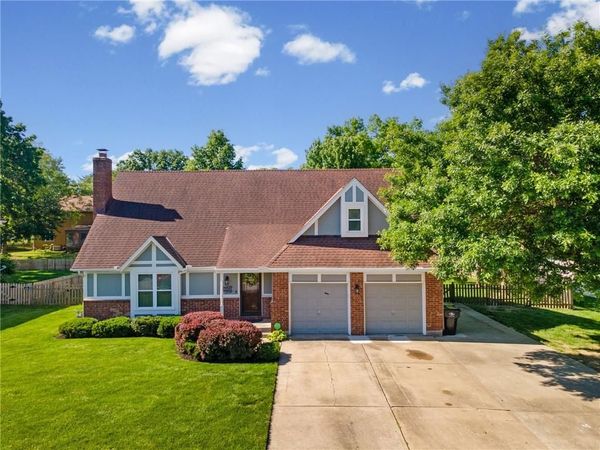 12001 E 77th Terrace, Raytown, MO 64138