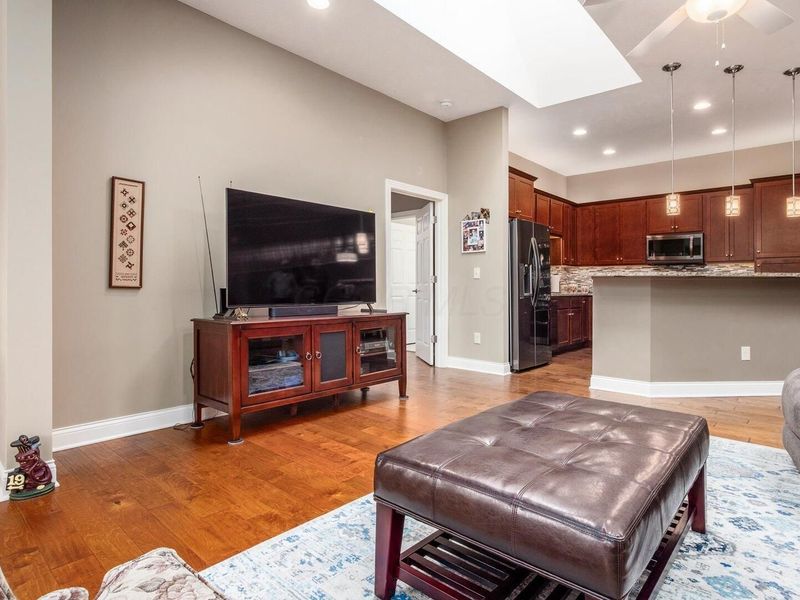 5911 Eiger Drive, Columbus, OH 43213 Photo 7